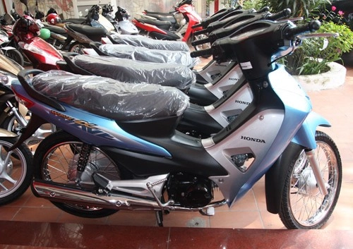 10 mẫu xe máy có doanh số bán cao nhất tại việt nam năm 2014 - 3