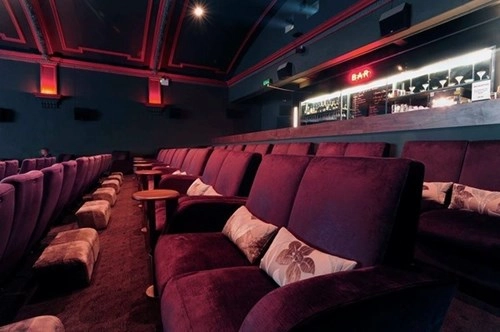 14 rạp chiếu phim độc đáo ở london khiến fan điện ảnh mê tít - 2