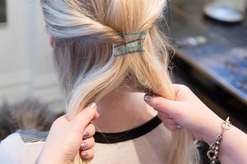 3 kiểu tóc búi sang chảnh dễ làm cho phong cách đầu năm mới - 8