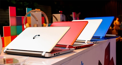4 laptop nổi bật bán tháng 72015 - 4