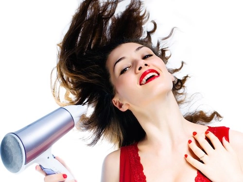 9 thói quen hàng ngày đang huỷ hoại mái tóc bạn - 4
