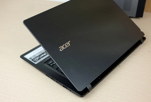 Acer v3-371 - laptop trang bị ổ ssd giá từ 109 triệu đồng - 1