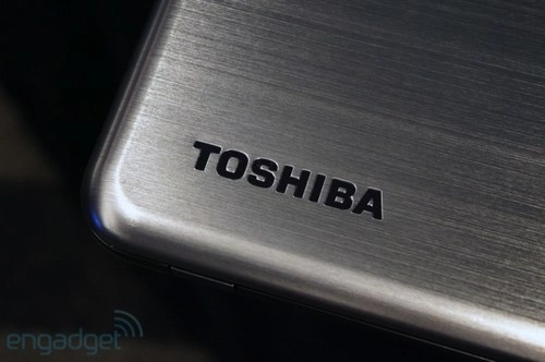 Ảnh thực tế toshiba satellite p series - 7