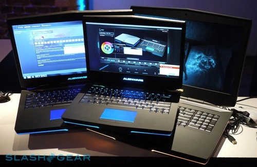 Bộ ba laptop chơi game khủng của alienware - 1
