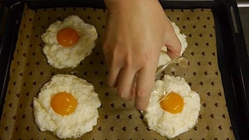 Cách làm món trứng trên mây đầy vi diệu - 3
