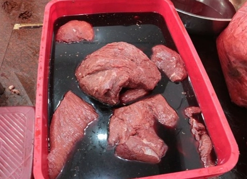 Cách nhận biết thịt lợn đội lốt thịt bò - 1