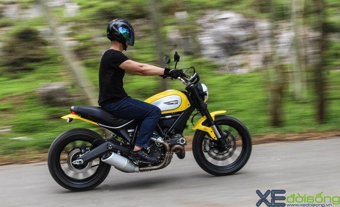 Cảm nhận trên yên ducati scrambler - 1