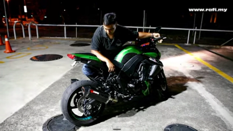 clip kawasaki z1000 gào thét cùng scorpion carbon - 1