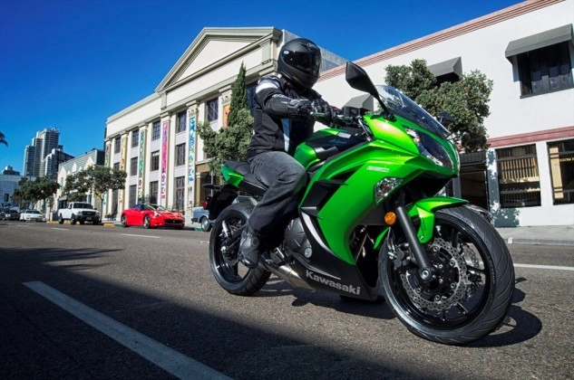 Đại gia đình kawasaki ninja phiên bản 2015 trình làng - 3