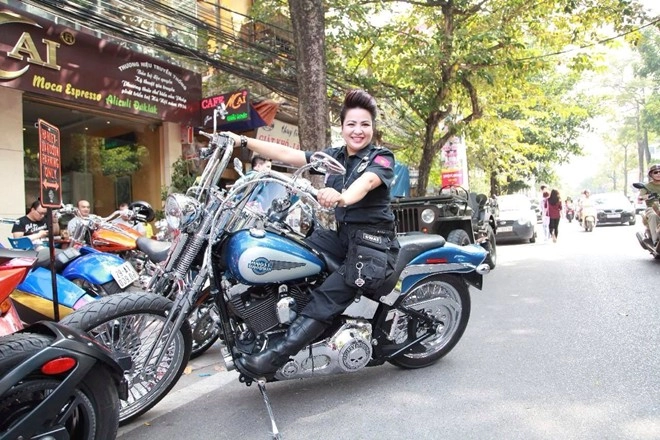 Dàn harley-davidson hội tụ mừng nữ biker hà thành gia nhập hội - 2