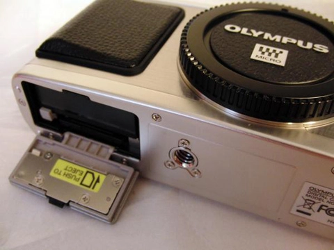 đập hộp camera ống kính rời nhỏ nhất thế giới - 10
