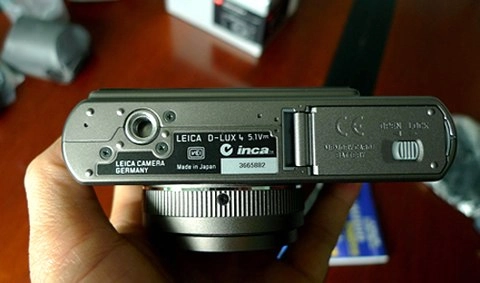 Đập hộp leica d-lux 4 titanium le tại hà nội - 7