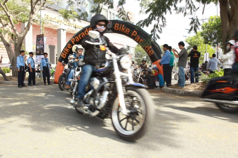 Đoàn motor diễu hành tại sài gòn trong ngày bế mạc bike week 2014 - 20