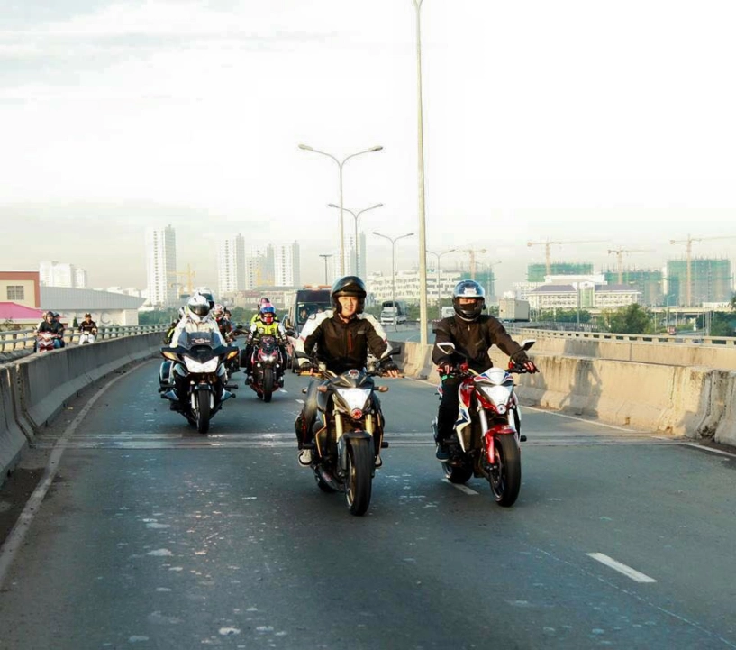 Đoàn motor diễu hành tại sài gòn trong ngày bế mạc bike week 2014 - 29