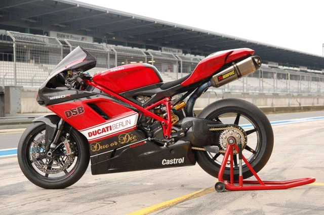 Ducati 1198r với bản độ mang tên 1260r - 1