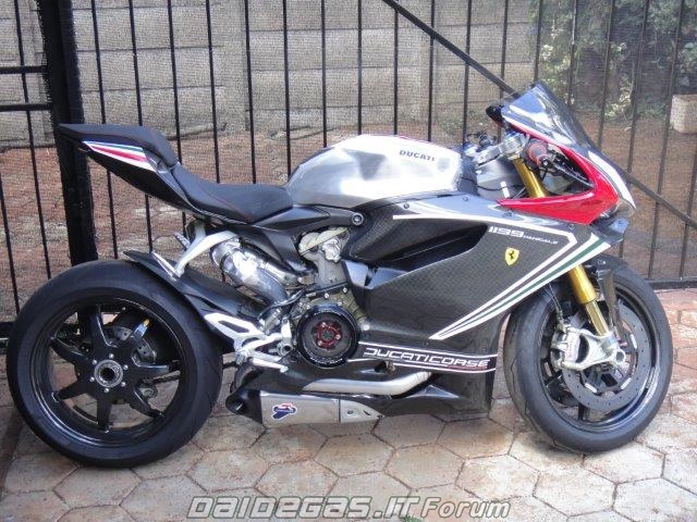 Ducati 1199 hận đời đen bạc - 1