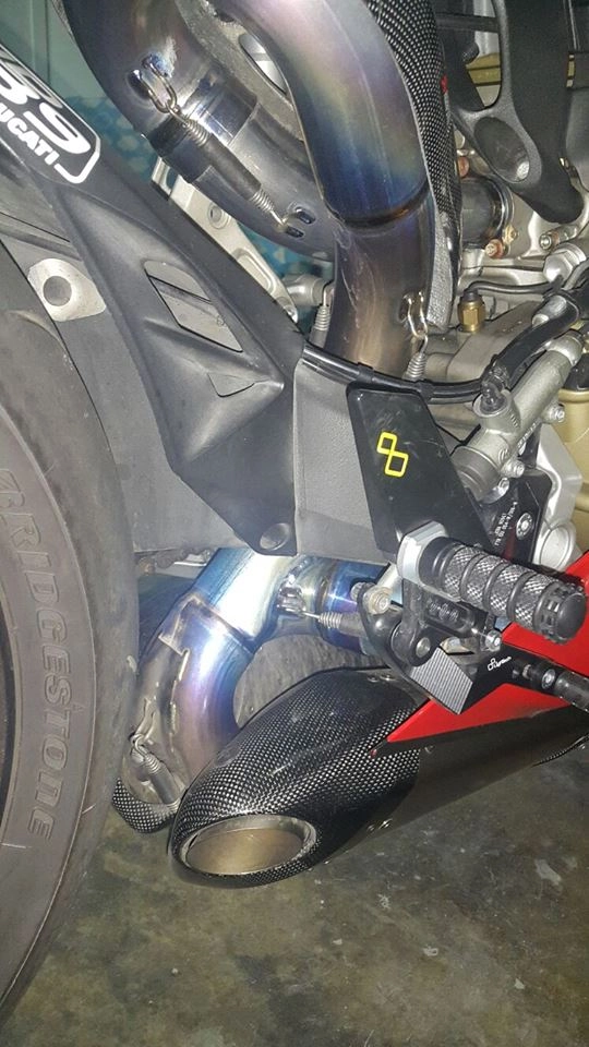 Ducati 1199 panigale s độ pô akrapovic - 2