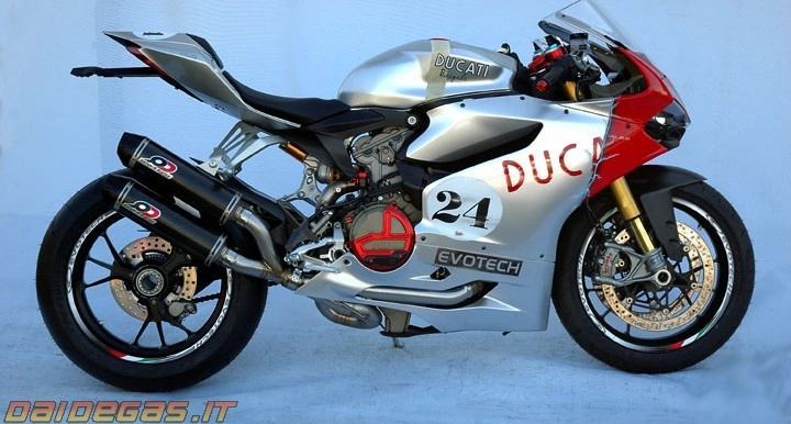 Ducati 1199 with qd exhaust - 2