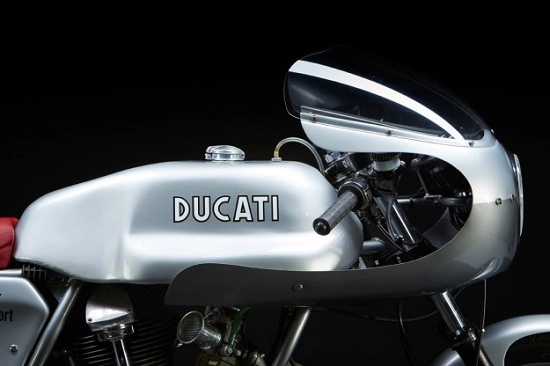 Ducati 860 gt độ cafe racer trái tim ý trong vẻ đẹp anh - 1