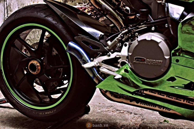 Ducati 899 panigale bản độ màu chrome cực ấn tượng - 5