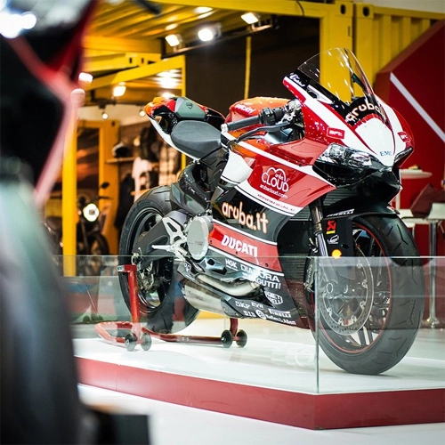 Ducati 899 panigale phiên bản đua có giá bán 606 triệu đồng - 4