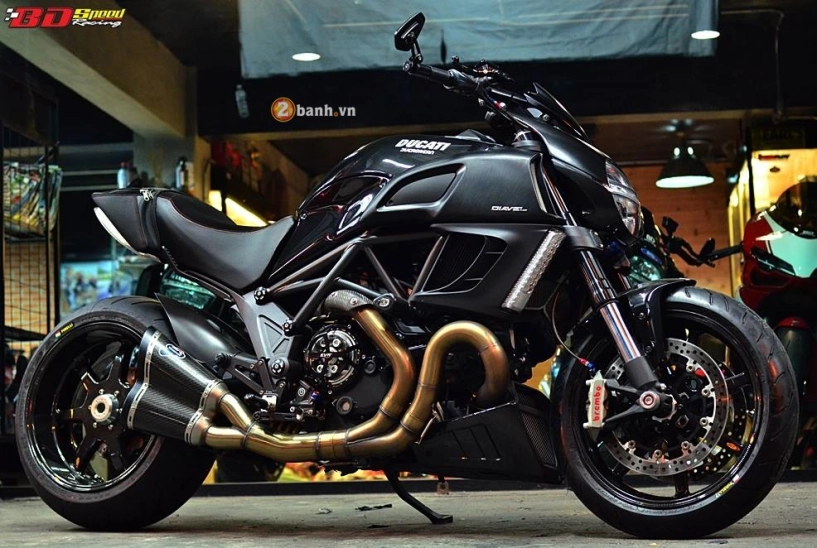 Ducati diavel độ khủng giữa dàn đồ chơi hàng khủng - 2