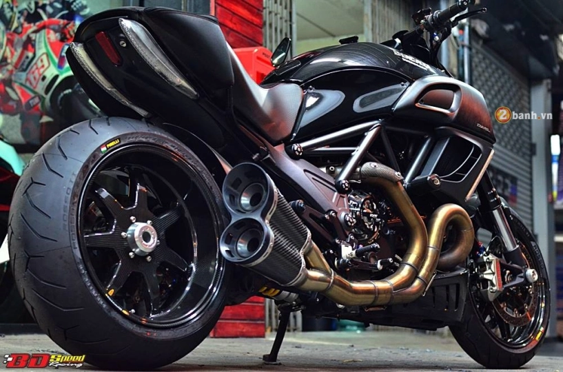 Ducati diavel độ khủng giữa dàn đồ chơi hàng khủng - 5