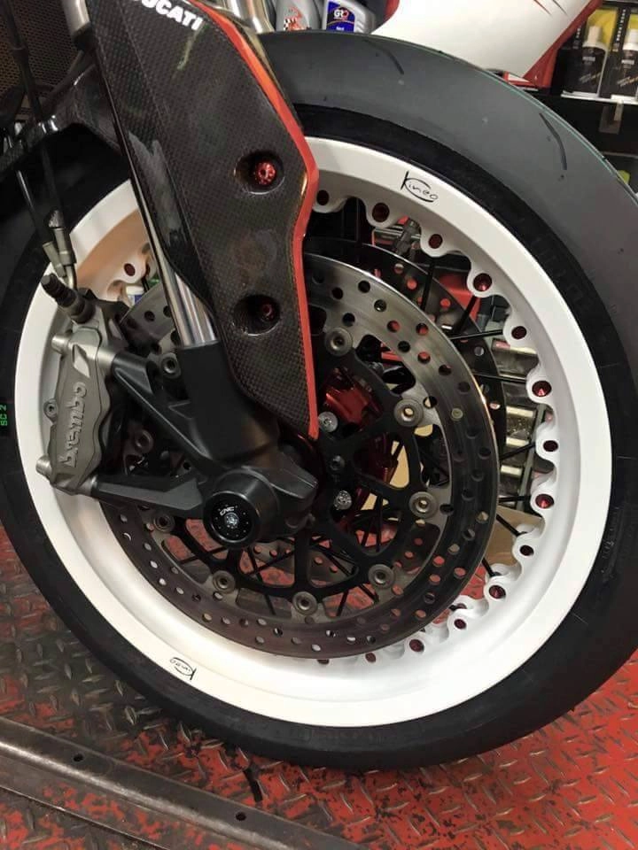 Ducati hypermotard cực chất trong một bản độ hoàn hảo - 2