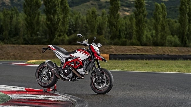 Ducati hypermotard sp 2015 chiếc xe không dành cho những người mới tập chơi - 1