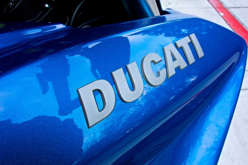 Ducati hyperstrada độ xanh navy cực ấn tượng - 2