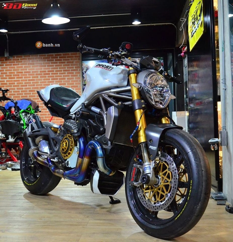 Ducati monster 1200 độ cực khủng cùng dàn đồ chơi đắt tiền - 1