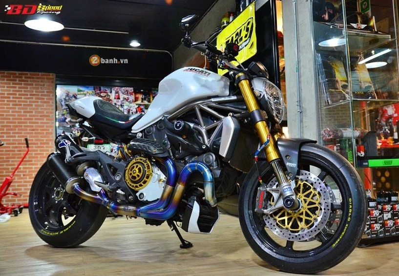 Ducati monster 1200 độ cực khủng cùng dàn đồ chơi đắt tiền - 2