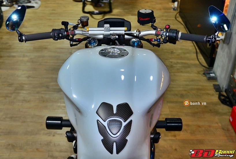 Ducati monster 1200 độ cực khủng cùng dàn đồ chơi đắt tiền - 4