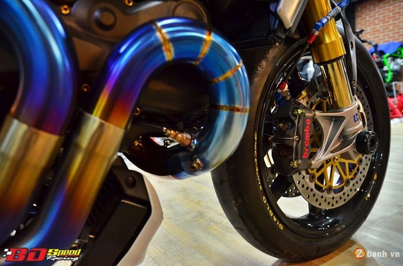 Ducati monster 1200 độ cực khủng cùng dàn đồ chơi đắt tiền - 8
