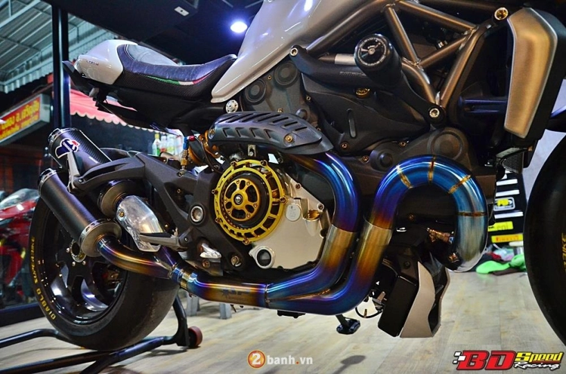 Ducati monster 1200 độ cực khủng cùng dàn đồ chơi đắt tiền - 11