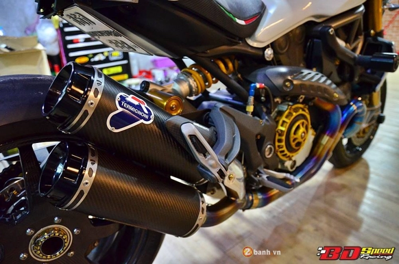 Ducati monster 1200 độ cực khủng cùng dàn đồ chơi đắt tiền - 13