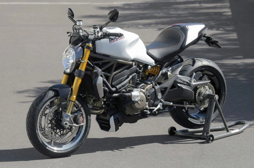 Ducati monster 1200 s - 2