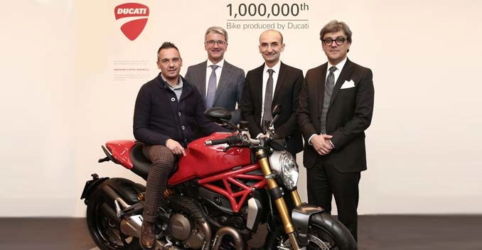 Ducati monster 1200s chiếc xe thứ 1 triệu của hãng xe ý đã có chủ - 1