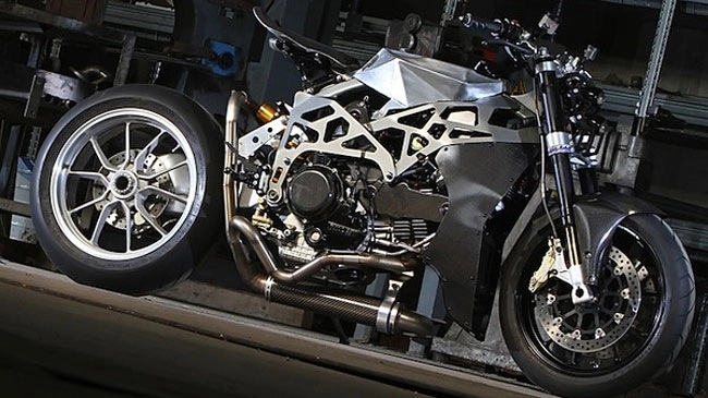 Ducati monster 900 đã ngầu nay càng ngầu hơn - 1