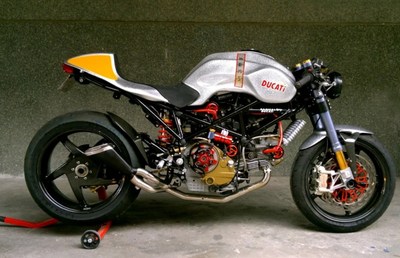 Ducati s2r 1000 độ phong cách cafe racer - 2