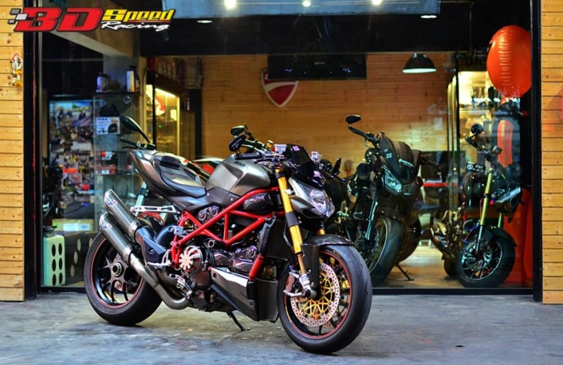 Ducati streetfighter s độ cực khủng với loạt đồ chơi hàng hiệu - 1