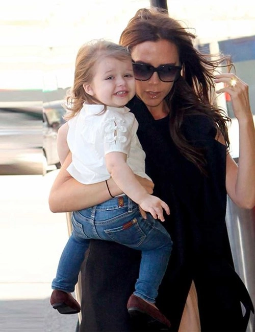 Gu thời trang hoàn hảocủa harper beckham theo thời gian - 14