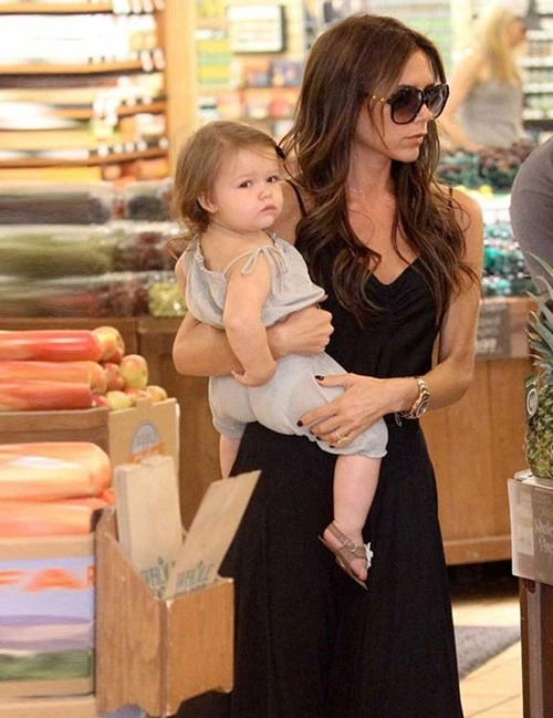 Gu thời trang hoàn hảocủa harper beckham theo thời gian - 18