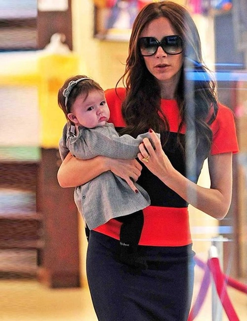 Gu thời trang hoàn hảocủa harper beckham theo thời gian - 21