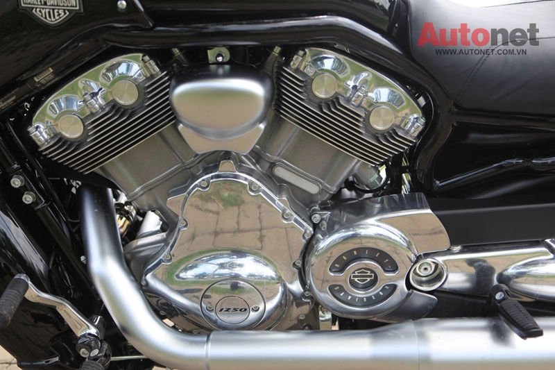 Harley-davidson v-rod muscle 2014 chính hãng tại việt nam - 3