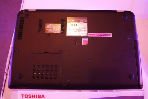 Hình ảnh thực tế toshiba satellite p50 tại việt nam - 6