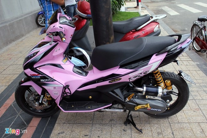 Honda air blade độ siêu chất với màu hồng nữ tính - 3