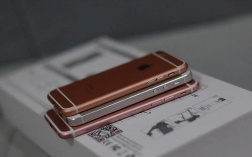 Iphone giá rẻ của apple có tên chính thức ra mắt đầu tuần sau - 1