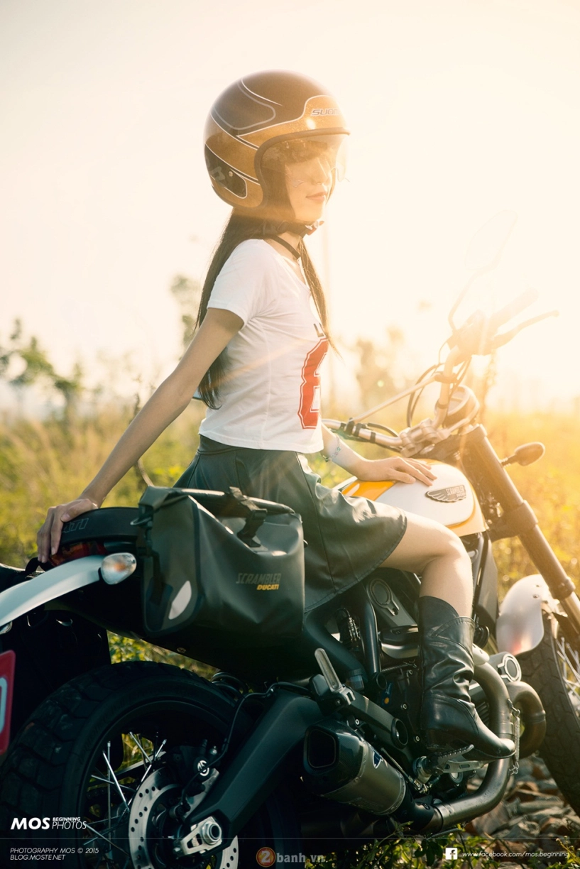 Japan teen girl thoả sức tạo dáng cùng ducati scrambler - 6