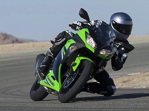 Kawasaki giới thiệu ninja 300 phiên bản đặc biệt - 11